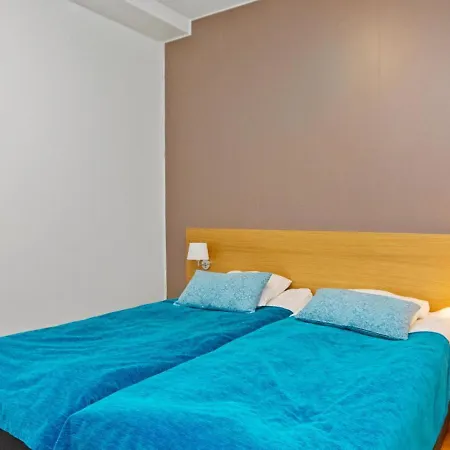 64- 1210 By Interhome *