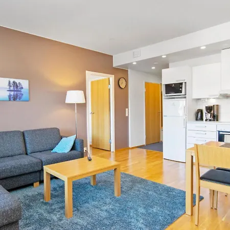 64- 1210 By Interhome Semesterbostad